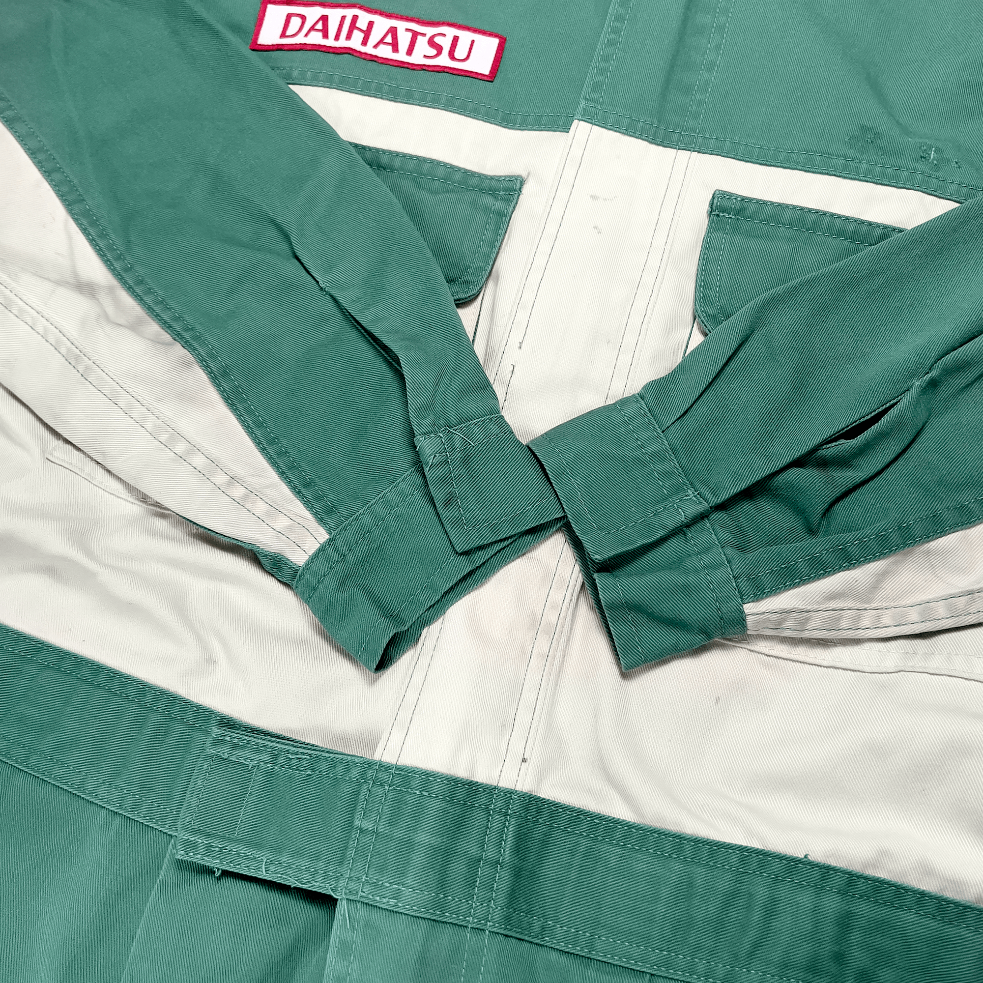 Retro JDM Daihatsu Mini Kei Car Truck Mechanic Tsunagi Coveralls Uniform Green - Sugoi JDM