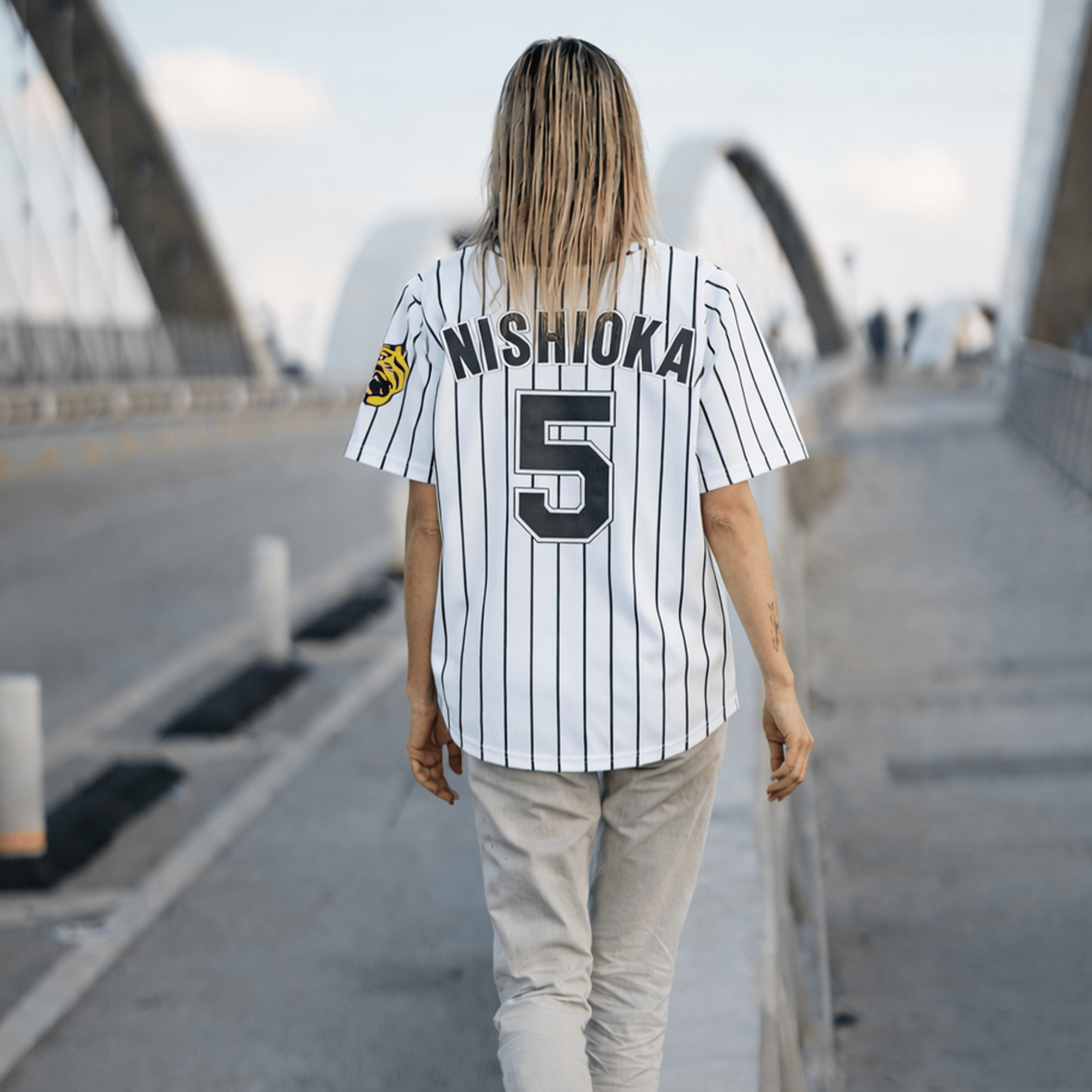 Retro NPB Hanshin Tigers Tsuyoshi Nishioka Baseball Jersey White 2017 5 - Sugoi JDM